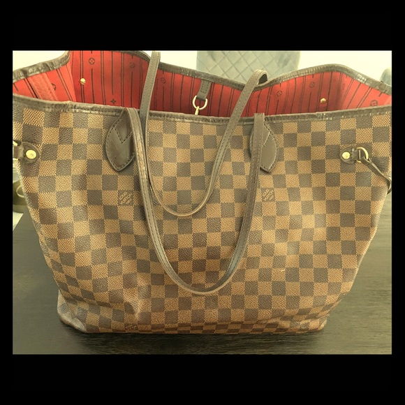 Louis Vuitton Handbags - Louis Vitton The Neverfull GM tote.